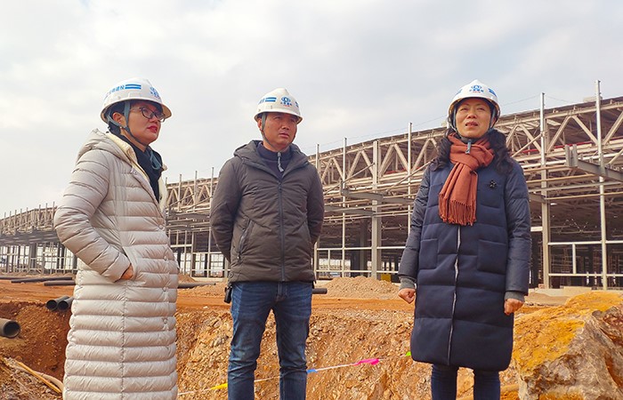 1611195579943094.jpg 昆明市總工會(huì)到公司云南綠色能源產(chǎn)業(yè)園項(xiàng)目慰問2小圖.jpg