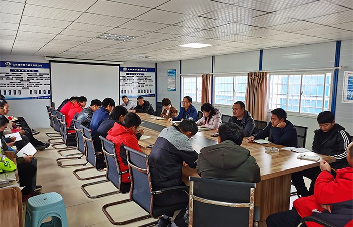 1612145428737405.jpg 喬虎軍慰問玉溪高鐵新城項(xiàng)目2小圖.jpg